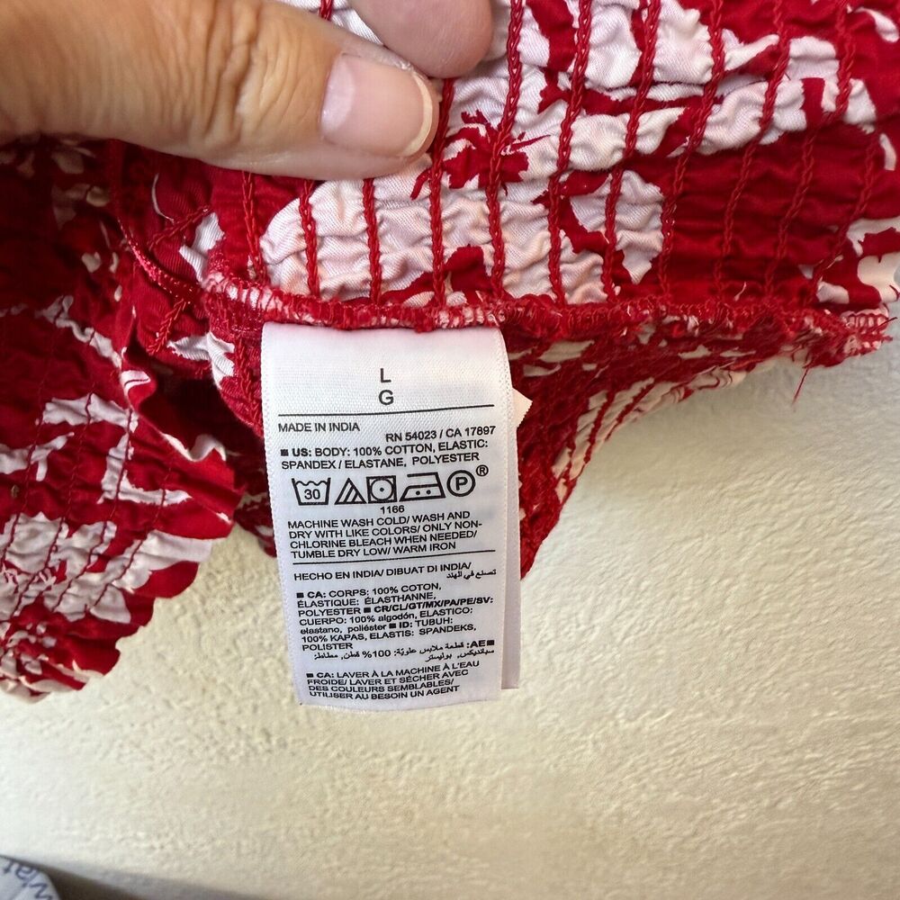 Old Navy Red Floral Fully Smocked Ruffle Strap Top Size L Boho‎ Milkmaid Prairie - Picture 6 of 7